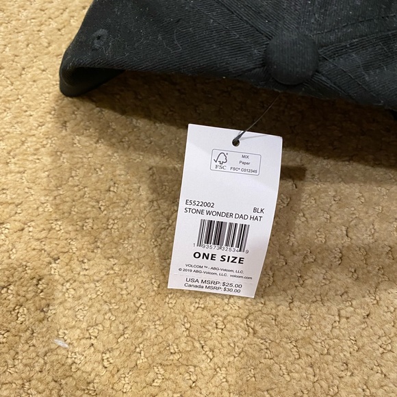 Brand new Volcom hat - Picture 2 of 2